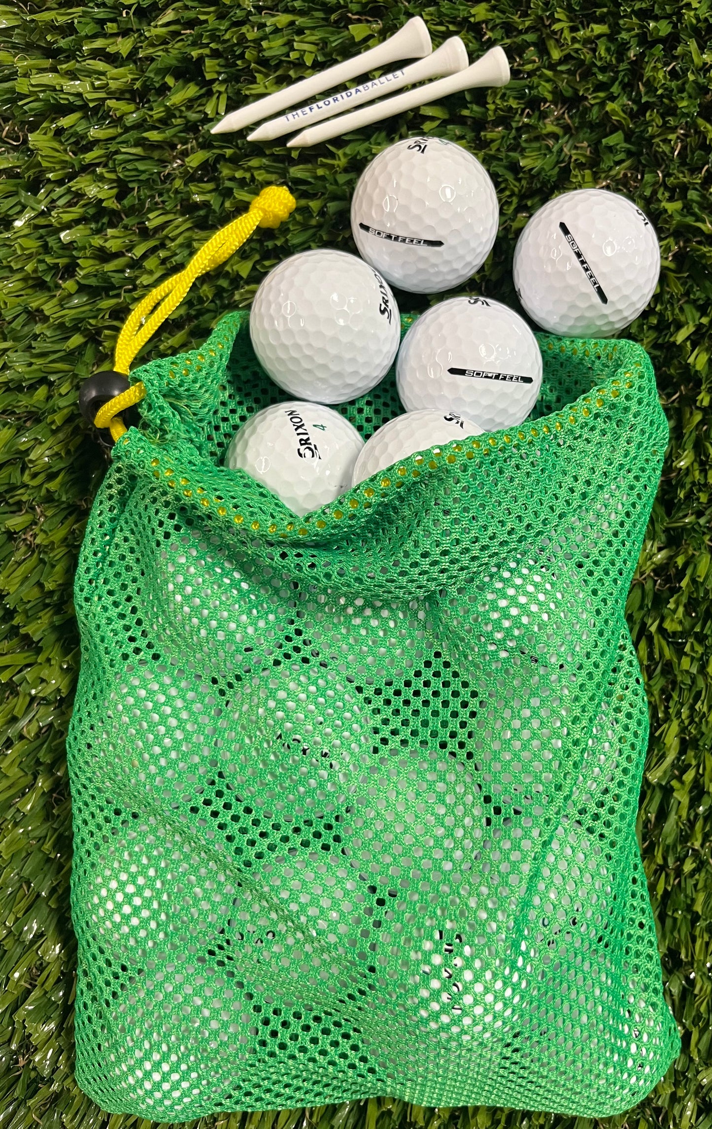 Srixon Soft Feel White - Baker's Dozen in Mesh Bag