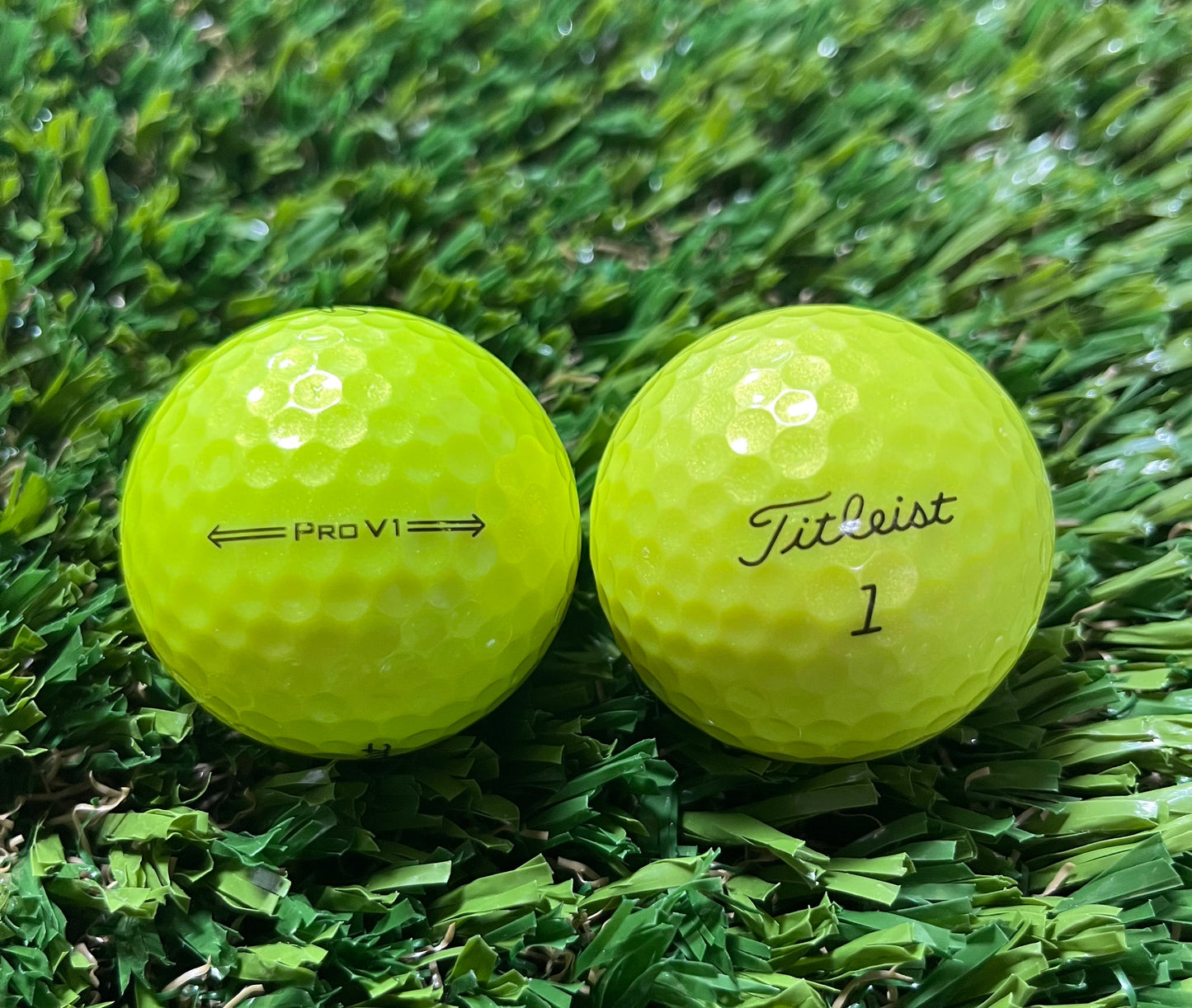 Titleist Pro V1 Yellow 2021 - Baker's Dozen in Mesh Bag